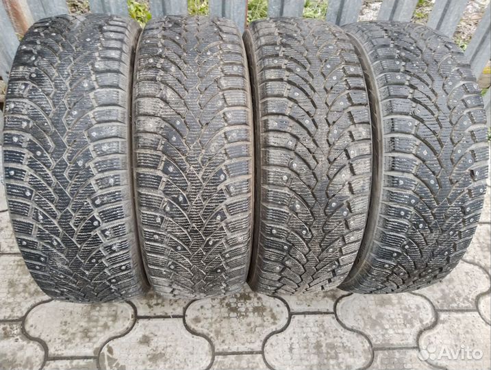 Formula Ice 215/55 R17 98T