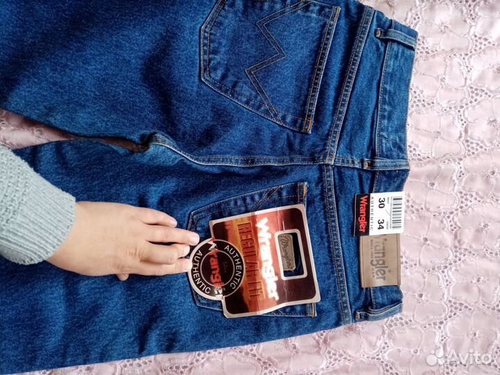 Джинсы новые