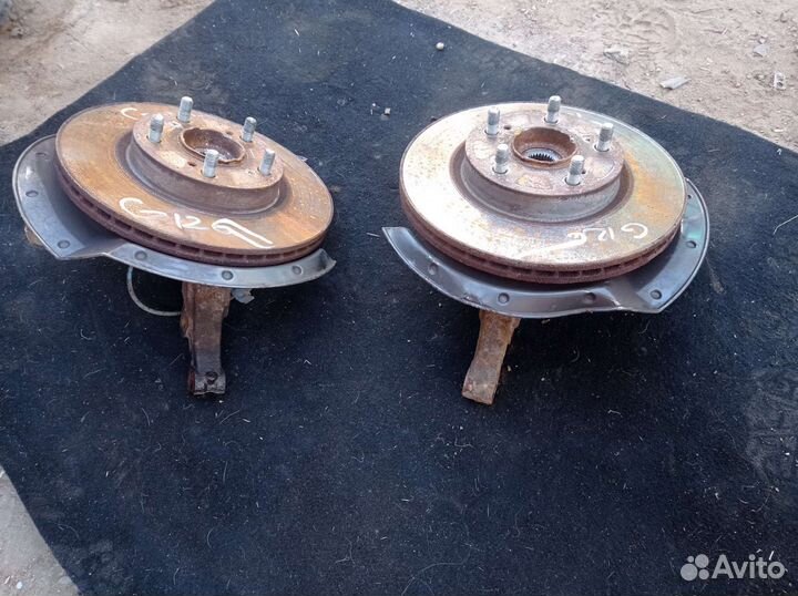 Поворотный кулак на хонду цивик 5д, цена за штуку