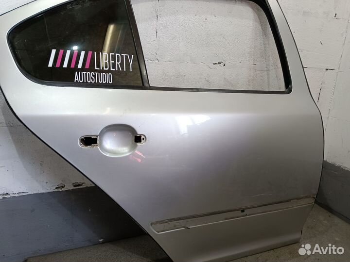 Задняя правая дверь для Skoda Octavia A5