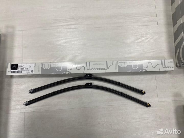 Щётки стеклоочистителя Mercedes W213 A2138203604