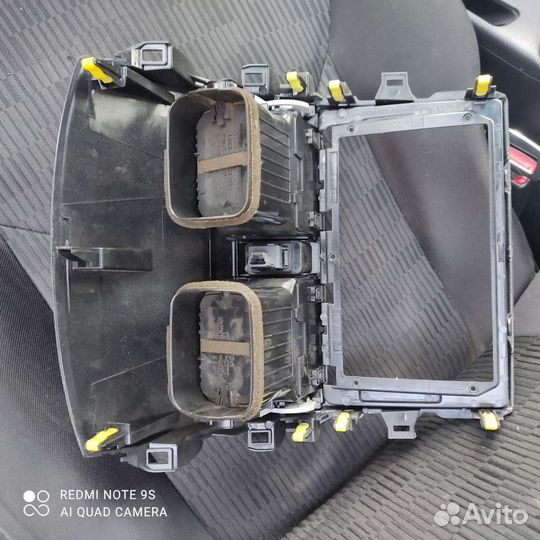 Рамка под автомагнитолу Тойота