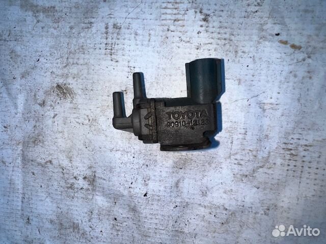 Клапан вакуумный Toyota Mark II (X110) IX рестайли