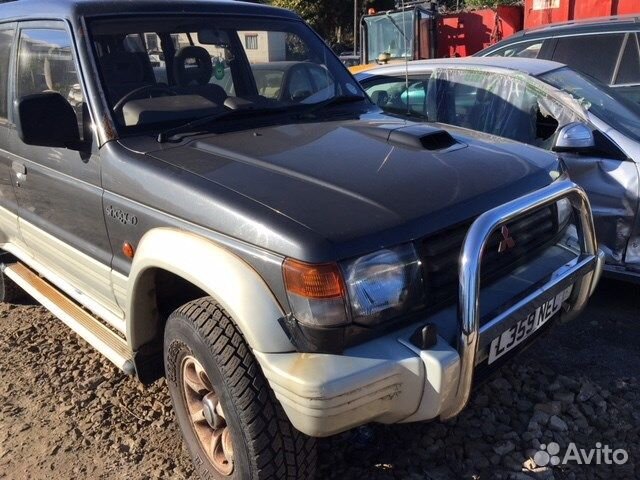 Разбор на запчасти Mitsubishi Pajero