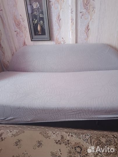 Чехлы на диван