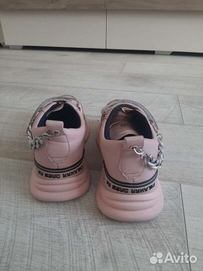 Кроссовки для девочки размер 38