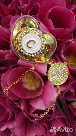 Соска с буквой имени ребёнка