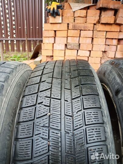 Yokohama Ice Guard IG50+ 215/60 R16 95Q