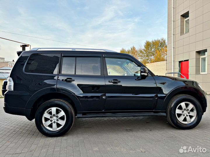 Mitsubishi Pajero 3.2 AT, 2009, 210 000 км