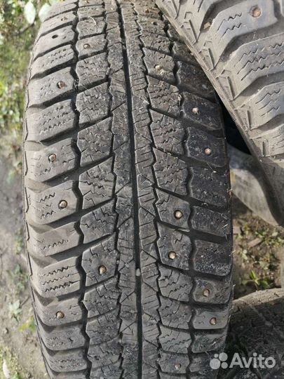 Motomaster AW2 17.5/70 R13