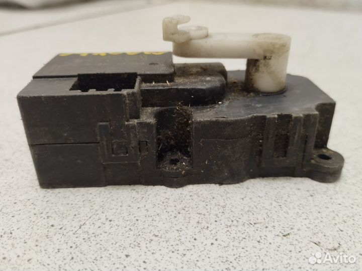 Моторчик заслонки печки