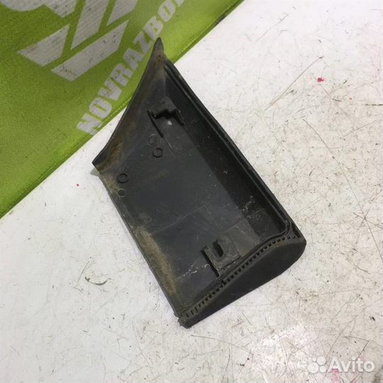 Молдинг переднего правого крыла Фольксваген Пасс