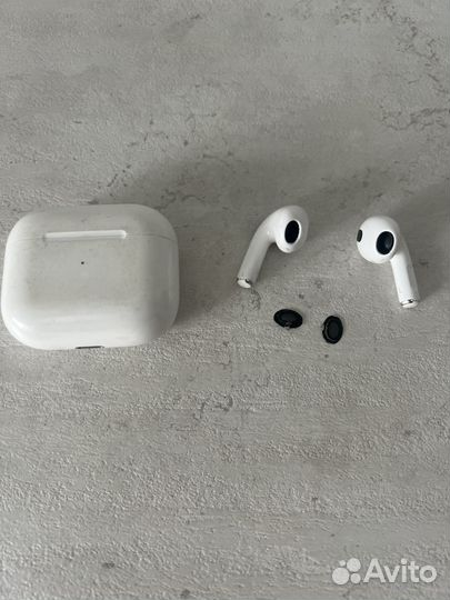 Беспроводные наушники airpods 3 по частям