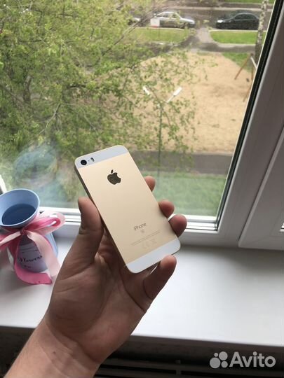 iPhone SE, 32 ГБ