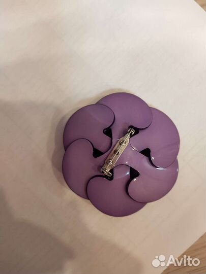 Брошь цветок