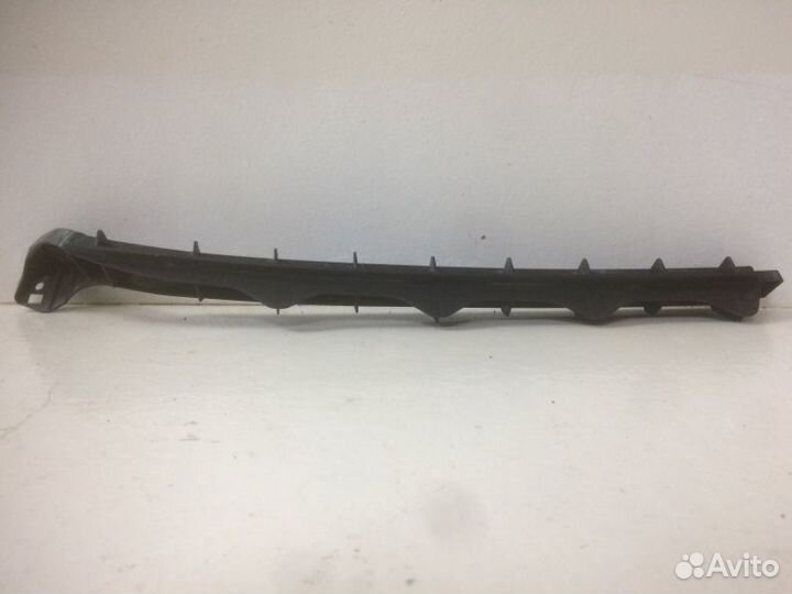 Кронштейн задний правый Skoda Octavia A5 2009-2012