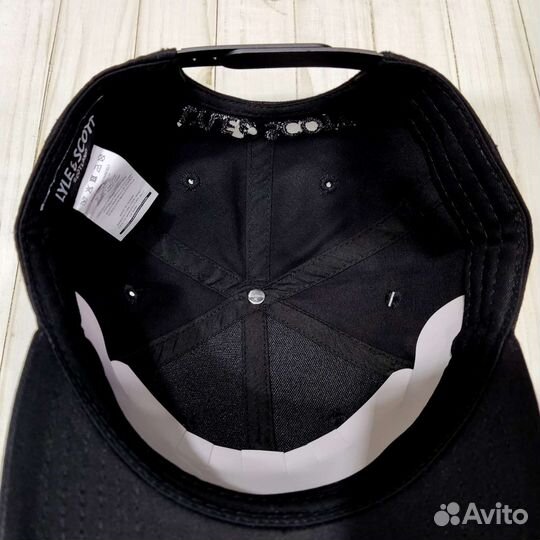 Бейсболка снепбек Lyle & Scott