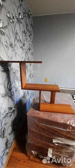 Полка настенная навесная бу