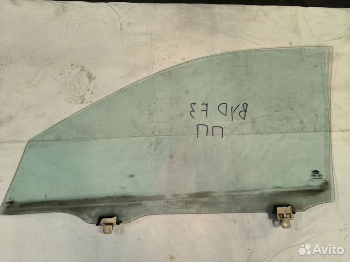 Переднее правое стекло BYD F3