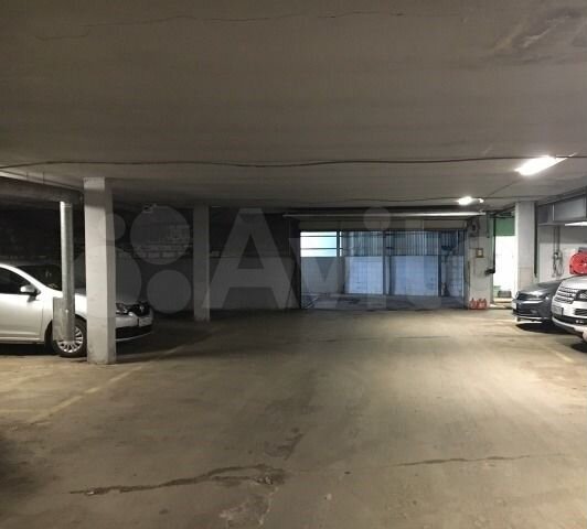 Машиноместо, 16 м²