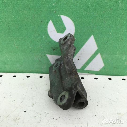 Кронштейн генератора Сузуки Гранд Витара