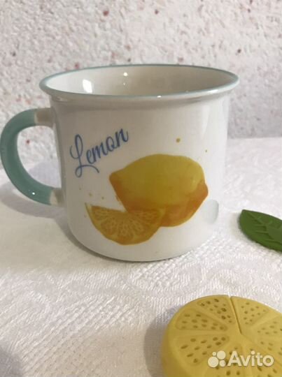 Кружки love is, лимон