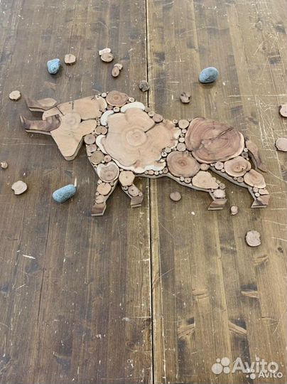 Панно в форме животных из можжевельника для бани