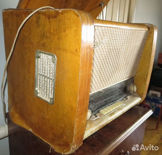 Радиола Волга