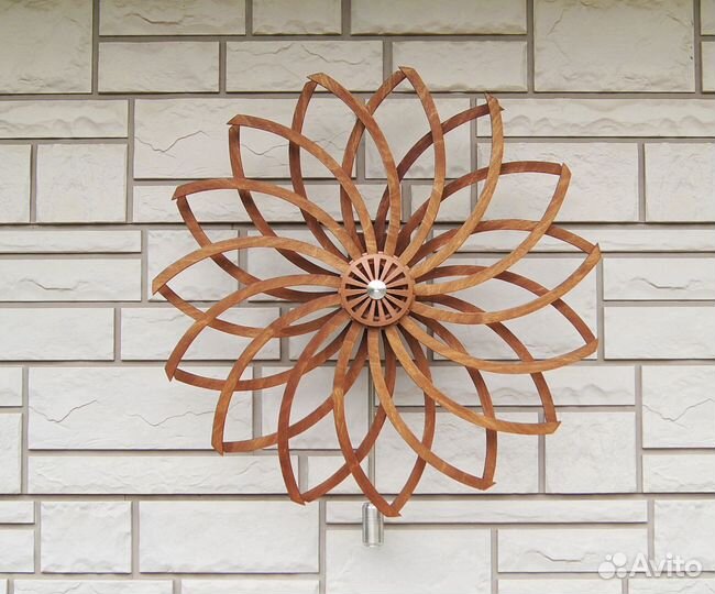 Кинетическая скульптура для интерьера