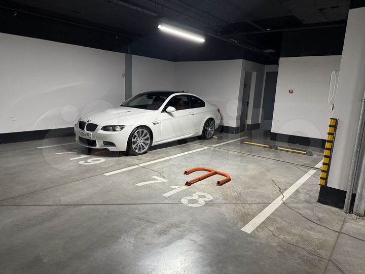 Машиноместо, 14 м²