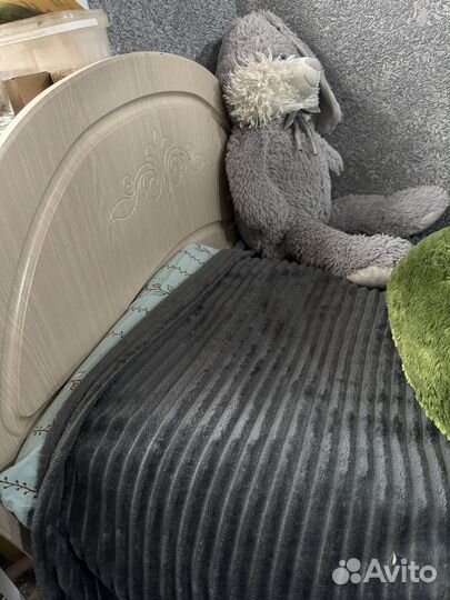 Продам кровать б/у