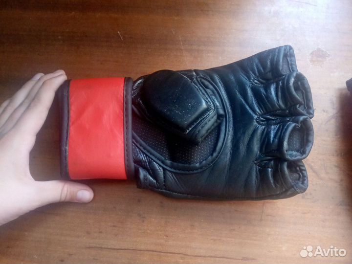 Перчатки для мма