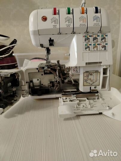 Оверлок comfort 550