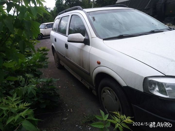 Opel Astra 1.6 МТ, 1998, битый, 400 000 км