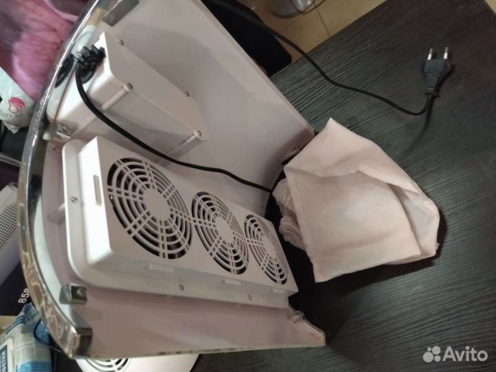 Маникюрный пылесос