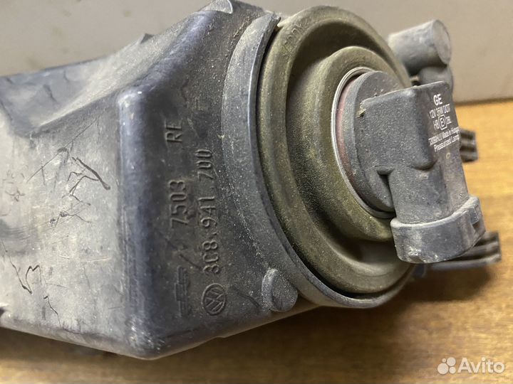 Фара противотуманная правая Volkswagen Passat CC