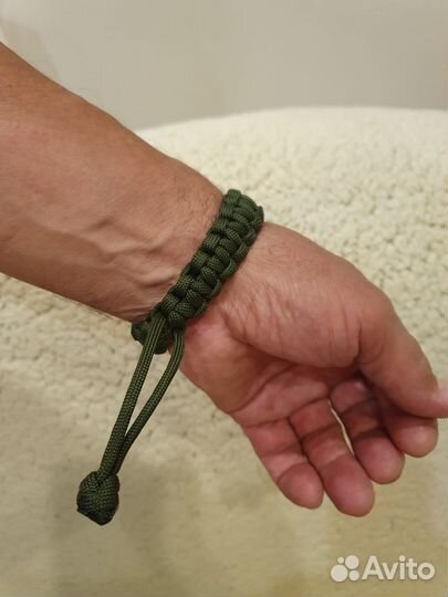 Браслет из паракорда