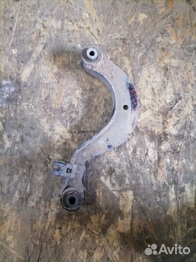 Рычаг подвески задний левый Volkswagen Jetta 5