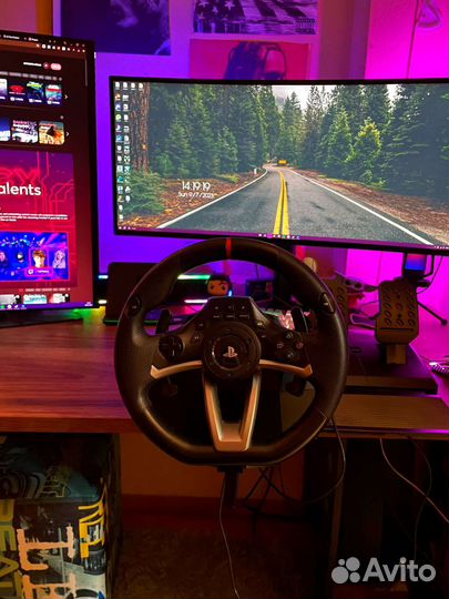 Руль игровой с педалями hori Racing Wheel apex