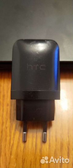 Сетевое зарядное устройство HTC