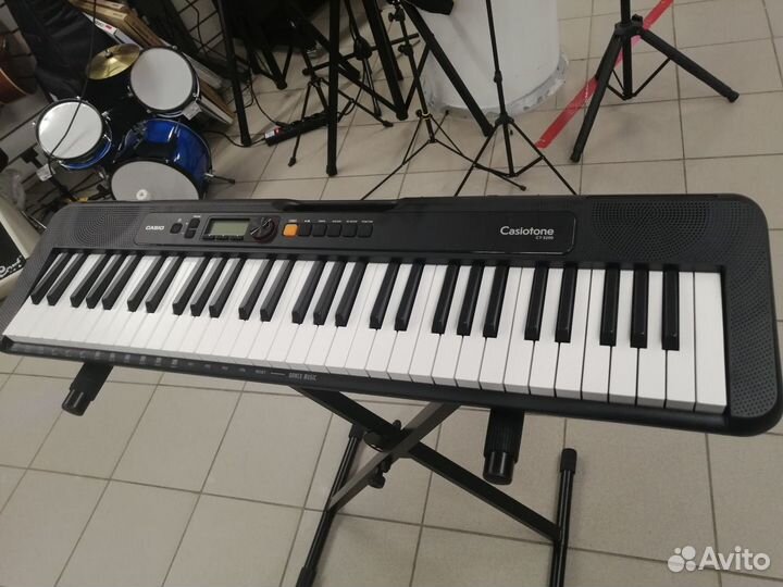 Синтезатор Casio CT-S200