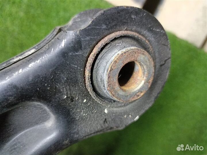 Рычаг подвески задний левый Honda Stepwgn RF3