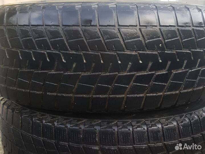 Bridgestone Blizzak DM-V1 215/70 R16