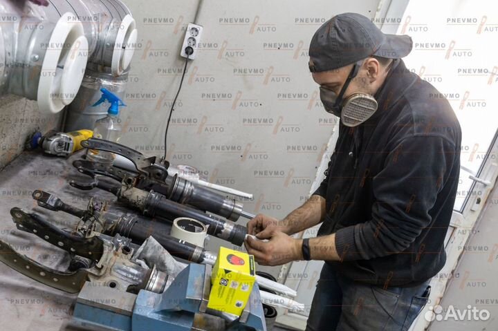 Пневмостойка Lexus RX330 задняя