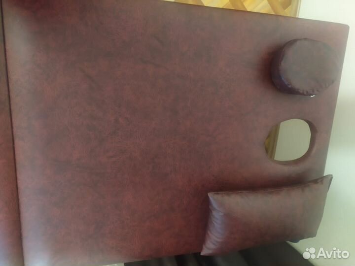 Массажная кушетка