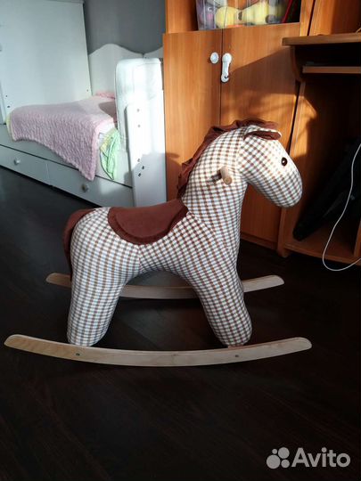 Детская качалка лошадь
