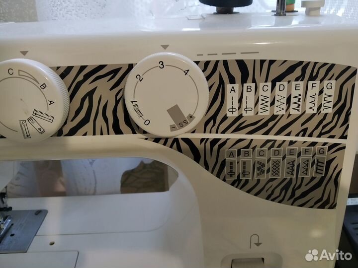 Швейная машинка elna