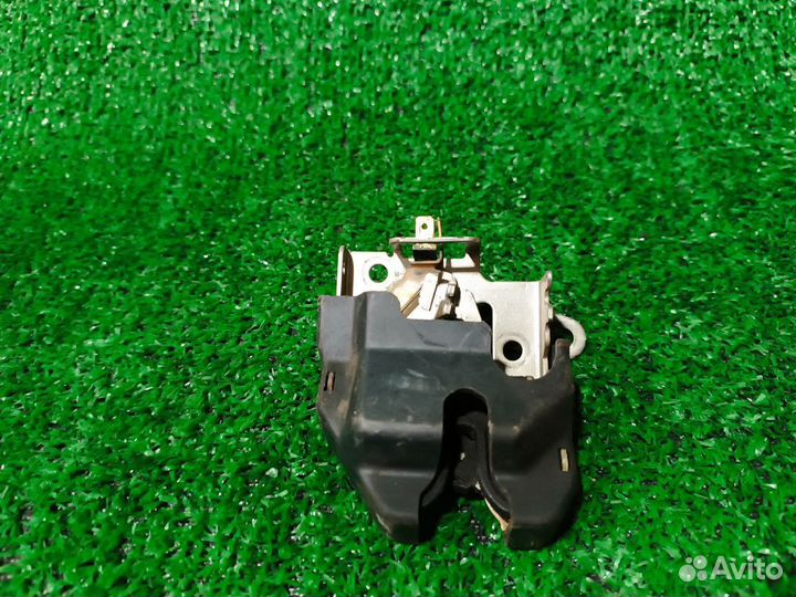 Замок багажника Honda Civic 4D 2008