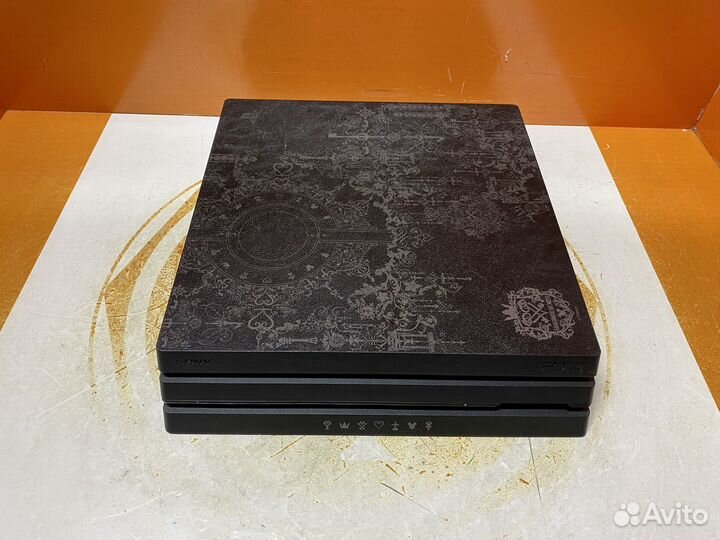 Sony PlayStation 4 Pro 1TB (CUH-7208B)