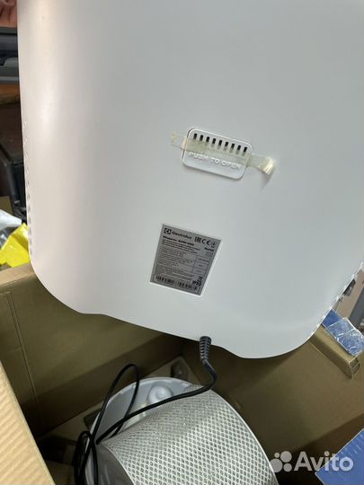 Мойка воздуха Electrolux EHW-600